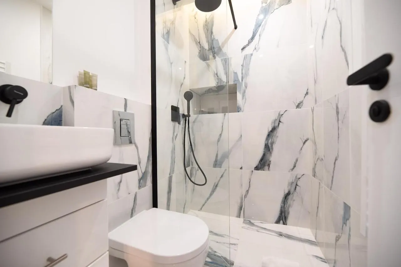 Mbm - Upper Marais Apartment Paris 0*,