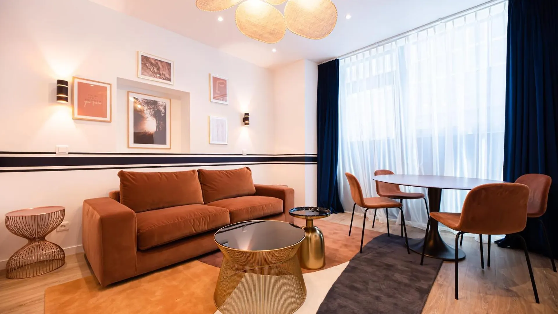 Mbm - Upper Marais Apartment Paris 0*,